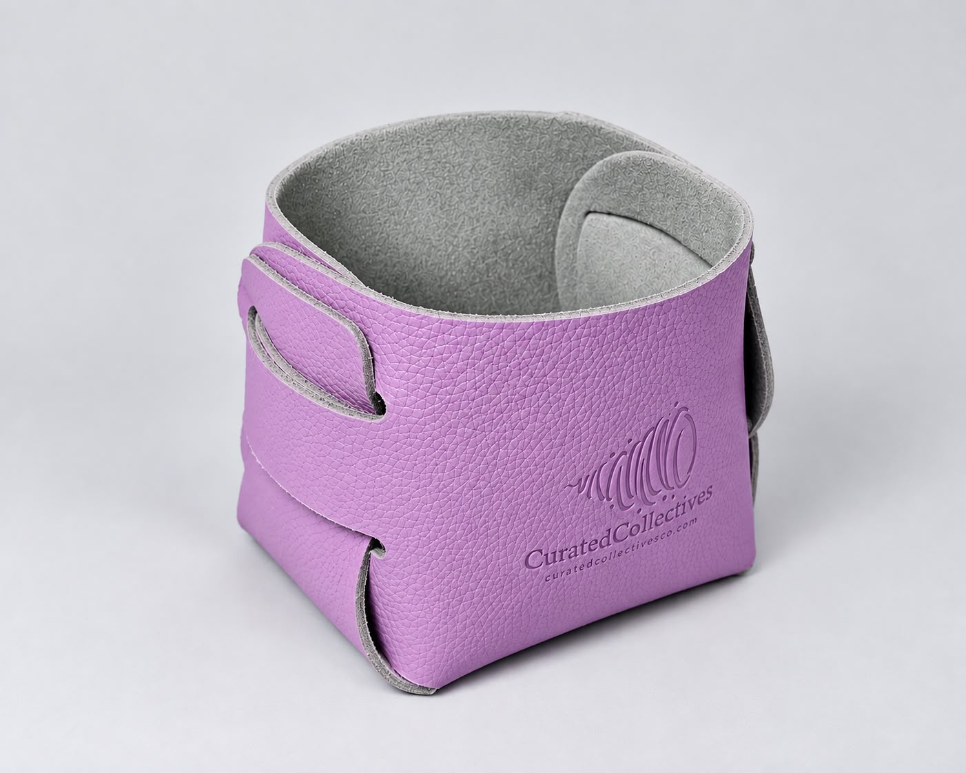 The Art of the FOLD — A Calf Leather Tidy for Everyday Living